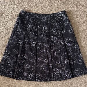 Nine West Black Embroidered A-Line Skirt size 4